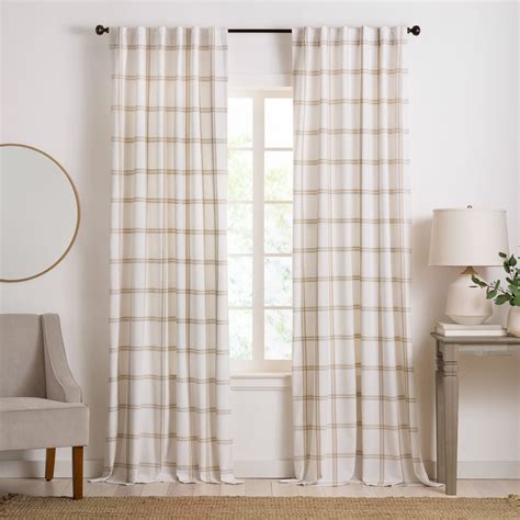BLACKOUT WINDOW PANEL: Embrace modern farmhouse style with the Brighton Windowpane Plaid Blackout Single Window Curtain. Get country-chic decor with sun protection in each blackout panel. RUSTIC PATTERN & DESIGN: A distressed plaid grid on a linen-blend ground completes this modern farmhouse window panel. You’ll get room …